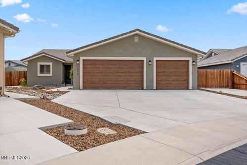 1059 Maple Way, Fallon, NV, 89406-2817 | Card Image