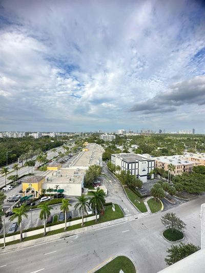 1209 - 13499 Biscayne Blvd, Condo with 2 bedrooms, 2 bathrooms and null parking in North Miami FL | Image 2