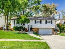 Lynett Dr, Parma, OH 44129