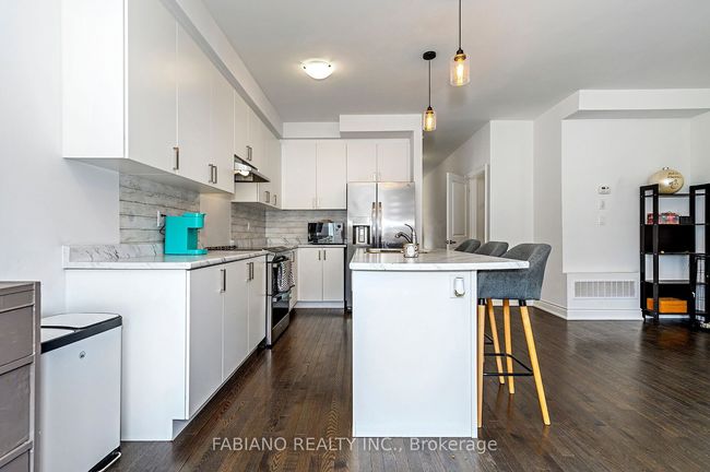36 Autumn Dr, House attached with 3 bedrooms, 3 bathrooms and 1 parking in Wasaga Beach ON | Image 9