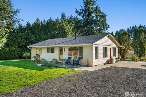 907 Byham Rd, Winlock, WA, 98596-9768 | Card Image