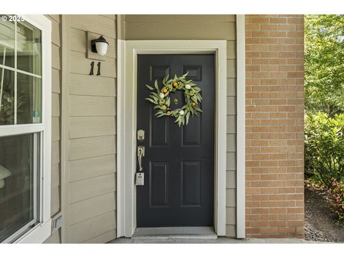 11-30350 Sw Rebekah St, Wilsonville, OR, 97070-6670 | Card Image