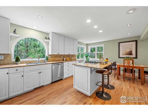 301 Valley Ln, Boulder, CO, 80302-9408 | Card Image