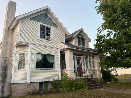 400 Maple St, Hurley, WI, 54534-1147 | Card Image