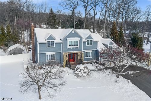 10 Cedar Run, Morris Plains, NJ, 07950-3275 | Card Image