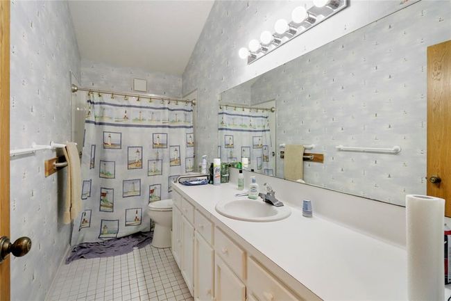 174 Sand Shoals Rd, House other with 3 bedrooms, 2 bathrooms and 2 parking in Freeport TX | Image 18