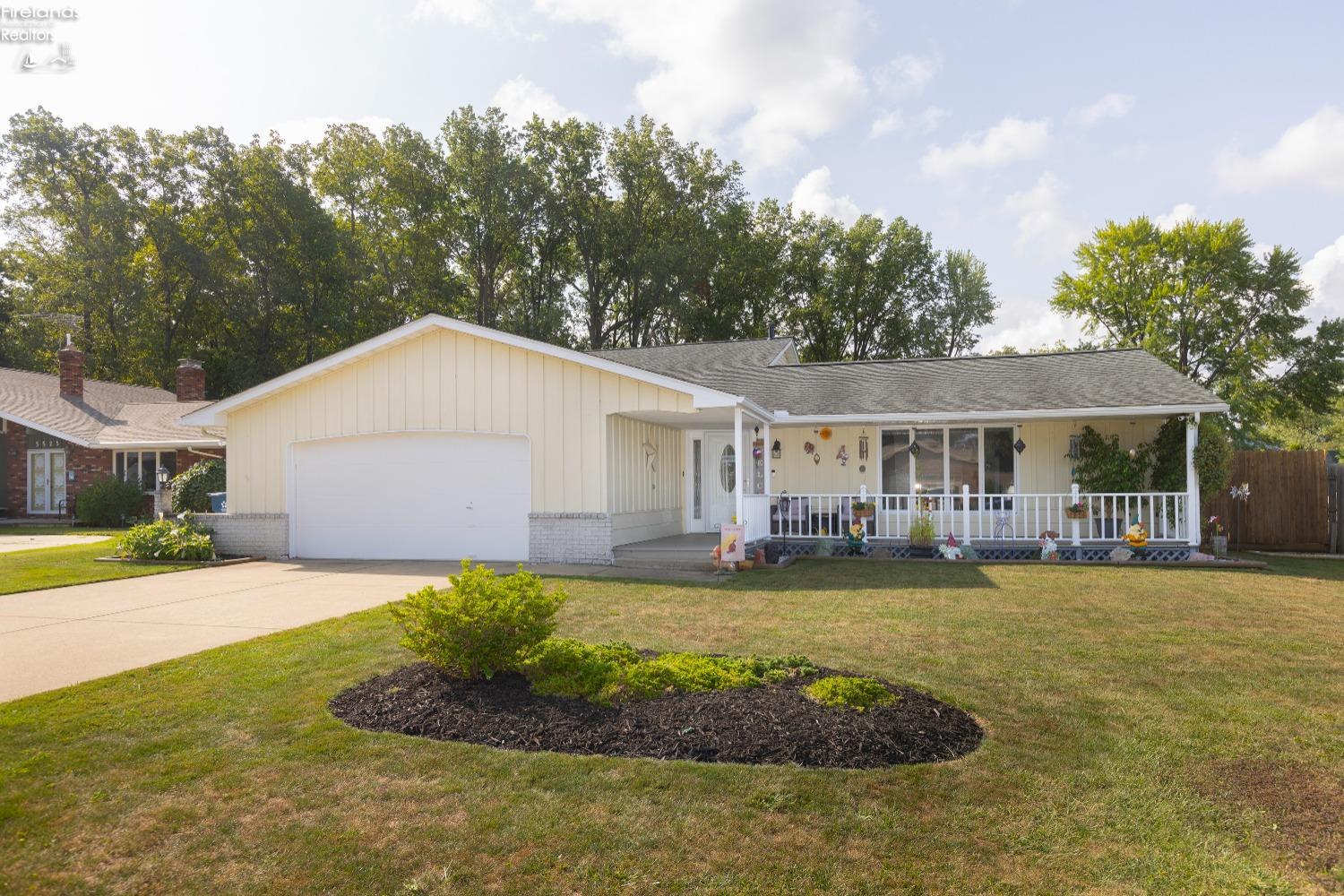 Ingleside Ave, Vermilion, OH 44089