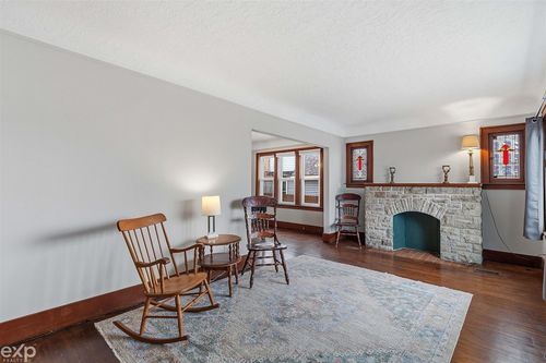 22022 Beechwood Ave, Eastpointe, MI, 48021-2104 | Card Image