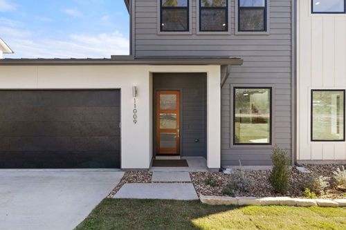 11009 4th St, Jonestown, TX, 78645-2208 | Card Image