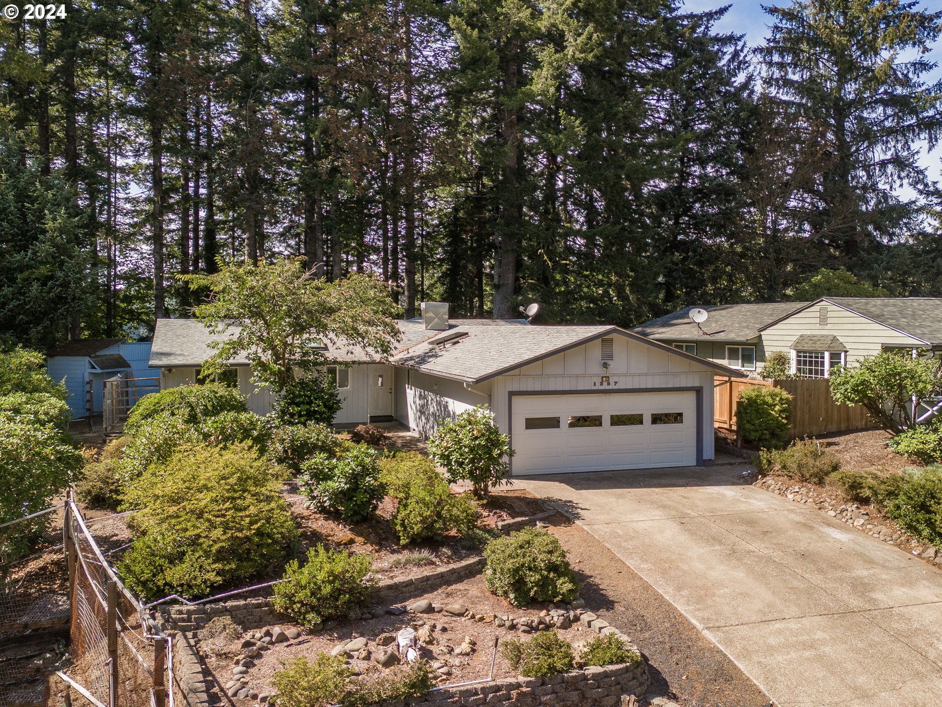 Deer Dr, Toledo, OR 97391