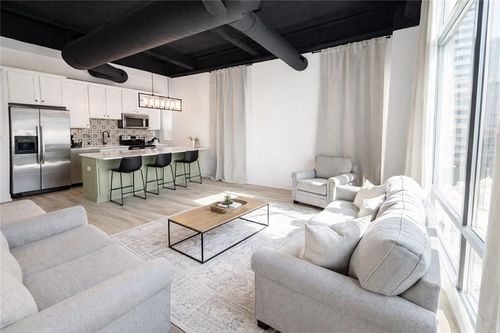 unit-201-1101 Walnut St, Kansas City, MO, 64106-2179 | Card Image