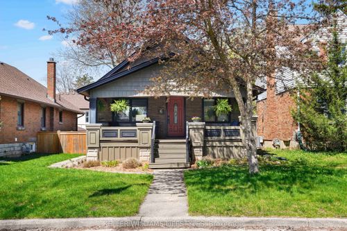 6 Windsor Cres, London, ON, N6C1V7 | Card Image