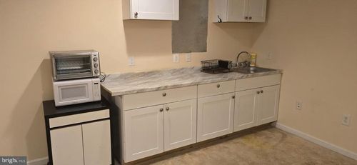 3705 Stonewall Manor Dr, TRIANGLE, VA, 22172-1426 | Card Image