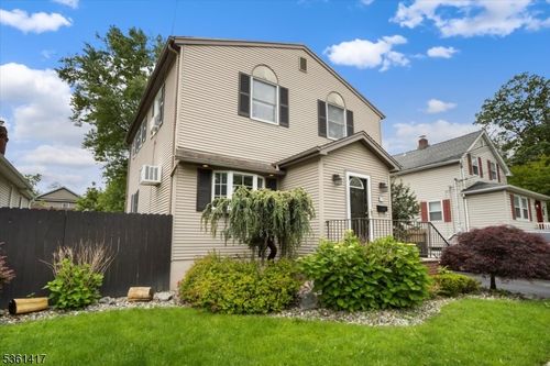 35 Glendale Dr, Hillsdale, NJ, 07642-2747 | Card Image