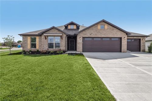 6634 Mccormick Dr, Shawnee, KS, 66226-3581 | Card Image