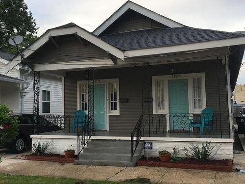 8327 Belfast St, New Orleans, LA, 70118-3133 | Card Image