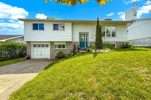 208 Park St, Cannington, ON, L0E1E0 | Card Image