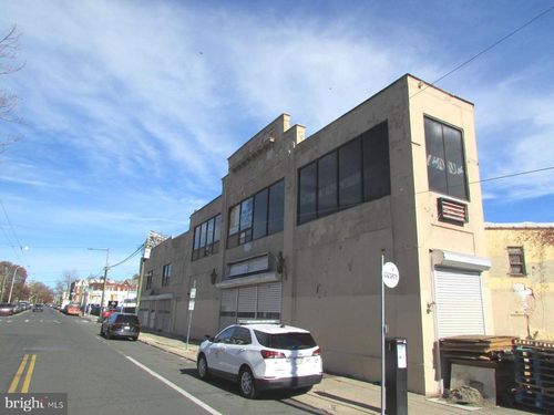 4721 Oxford Ave, Philadelphia, PA, 19124-5818 | Card Image