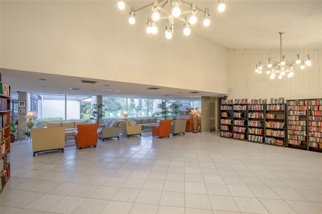 APT-319 - 2316 S Cypress Bend Dr, Condo with 2 bedrooms, 2 bathrooms and null parking in Pompano Beach FL | Image 18