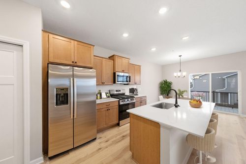 10370 Birchwood Cir, Victoria, MN, 55318-7455 | Card Image