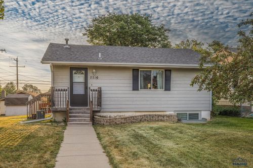 2216 6th St, Rapid City, SD, 57701-5436 | Card Image