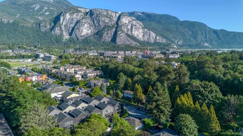 4-1089 Wilson Cres, Squamish, BC, V8B0M4 | Card Image