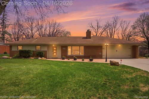 23632 Wesley Dr, Farmington, MI, 48335-3349 | Card Image