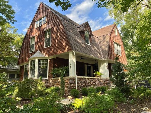 728 Indiana St, Lawrence, KS, 66044-2330 | Card Image