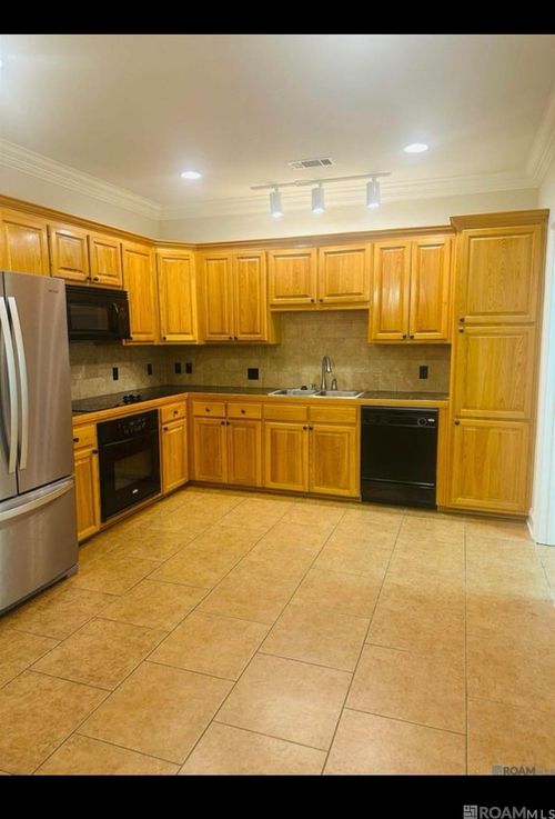 373 River Mill Dr, Brusly, LA, 70719-2286 | Card Image