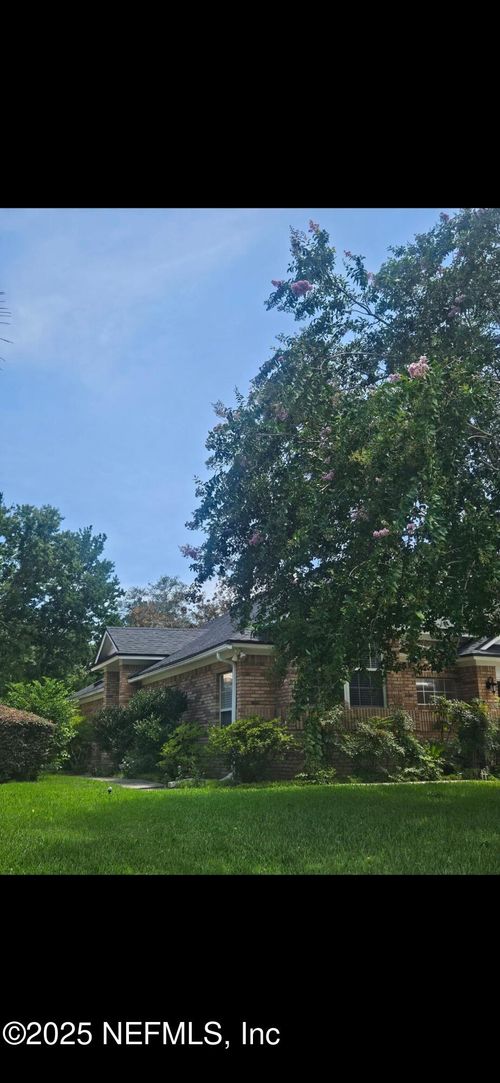 1561 Stonebriar Rd, Green Cove Springs, FL, 32043-8075 | Card Image
