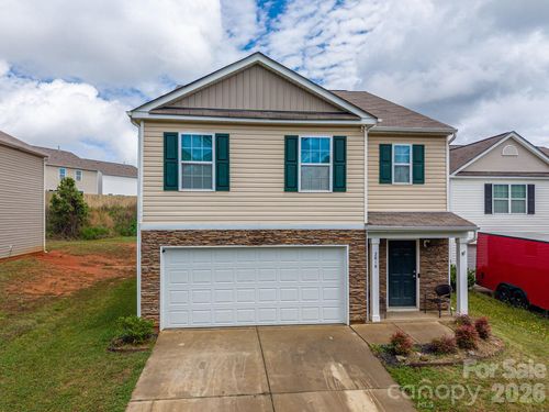 2818 Easton Knoll Dr, Dallas, NC, 28034-0268 | Card Image