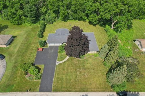 2355 N 147th St, Brookfield, WI, 53005-4501 | Card Image