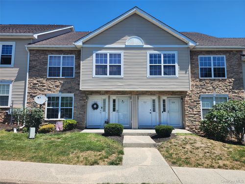9-6-1158 Maggie Rd, Newburgh, NY, 12550-7034 | Card Image