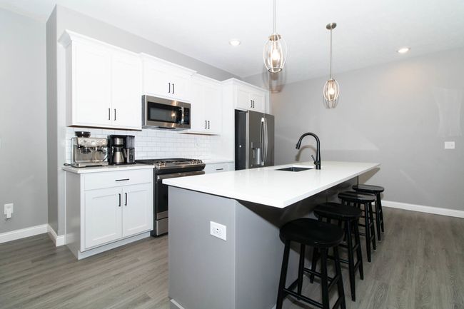 300 Raef Rd, House other with 3 bedrooms, 3 bathrooms and 3 parking in Downs IL | Image 7