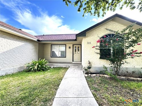 2038 Bentwood Dr, New Braunfels, TX, 78130-2903 | Card Image