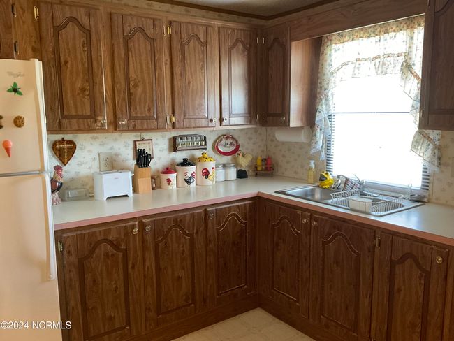 Kitchen | Image 25