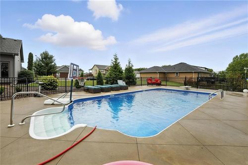 2210 Burris Dr, Harrisonville, MO, 64701-4116 | Card Image