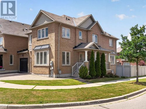 95 Stoyell Dr, Richmond Hill, ON, L4E0M8 | Card Image