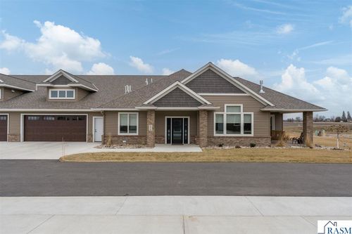 1040 Saba Blvd, Mankato, MN, 56001-5714 | Card Image