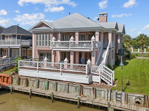 123 Port St, San Leon, TX, 77539-2243 | Card Image