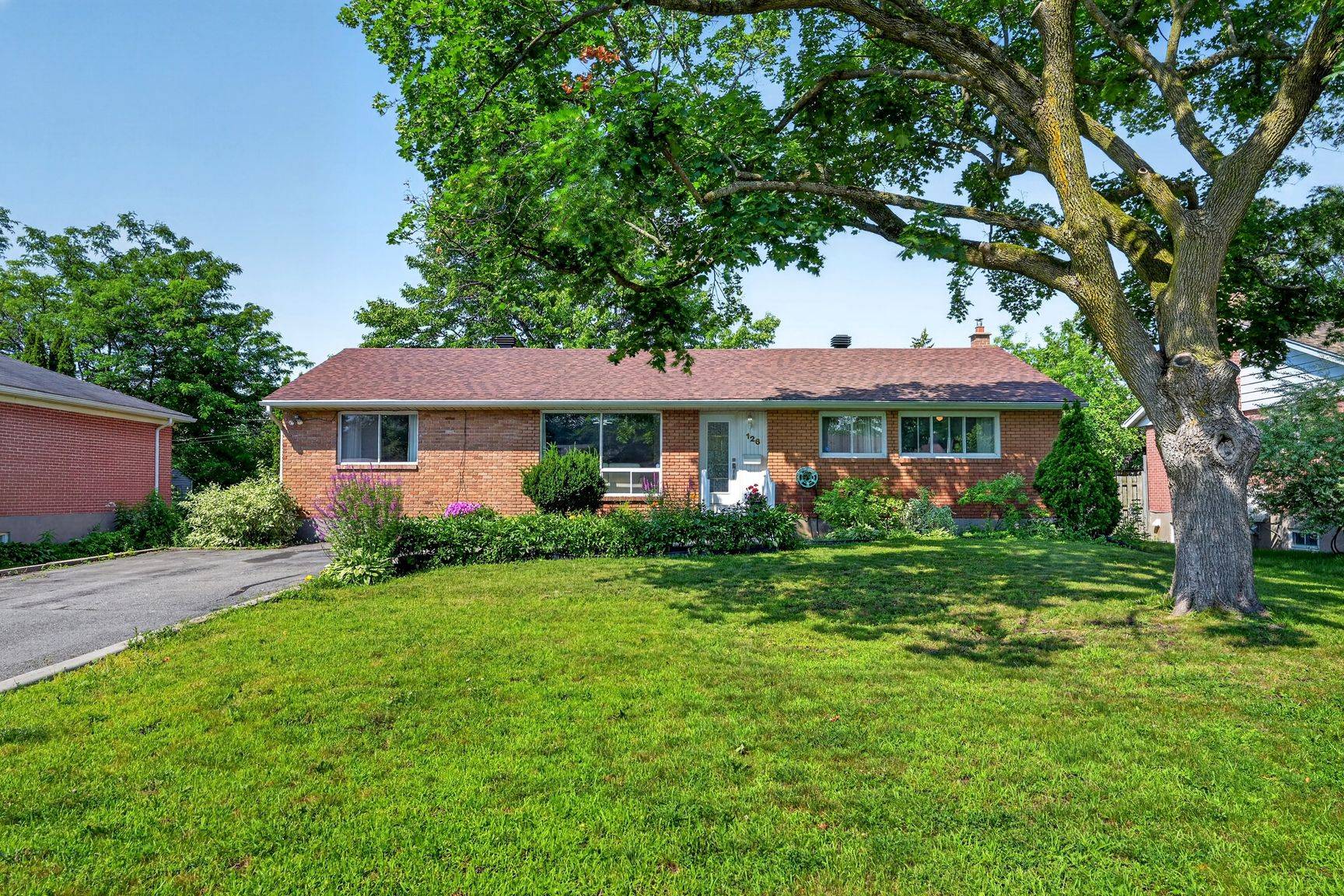 Residential in Pointe-Claire 5