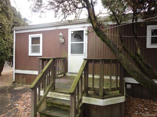 173 Preswick St, Temperance, MI, 48182-1175 | Card Image