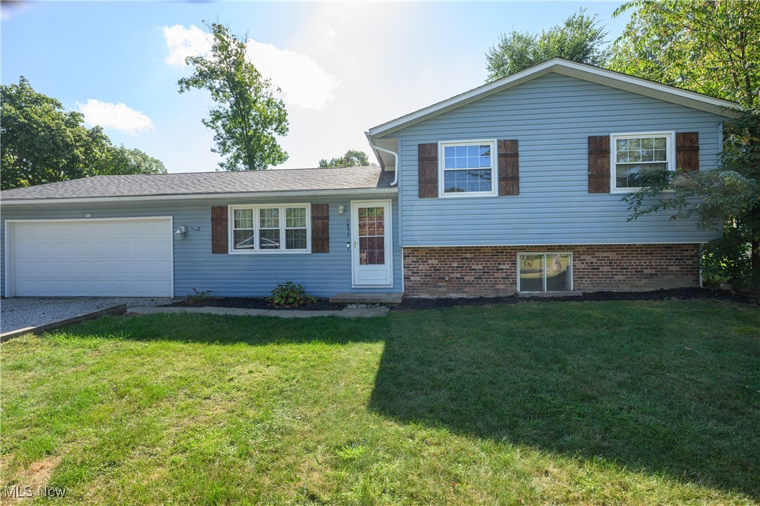 Sonata Dr, New Franklin, OH 44216