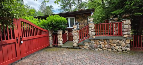 12 Donenfeld Dr, Swan Lake, NY, 12783 | Card Image