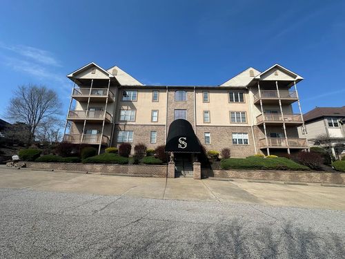 307 Townhouse Rd, Wheeling, WV, 26003-1672 | Card Image