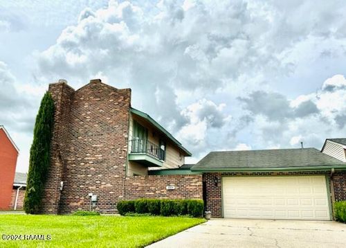 1009 Rue De Pierre, New Iberia, LA, 70563-2121 | Card Image