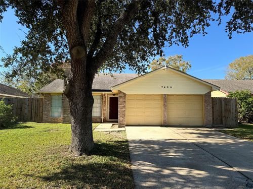 7430 Lobera Dr, Houston, TX, 77083-3716 | Card Image