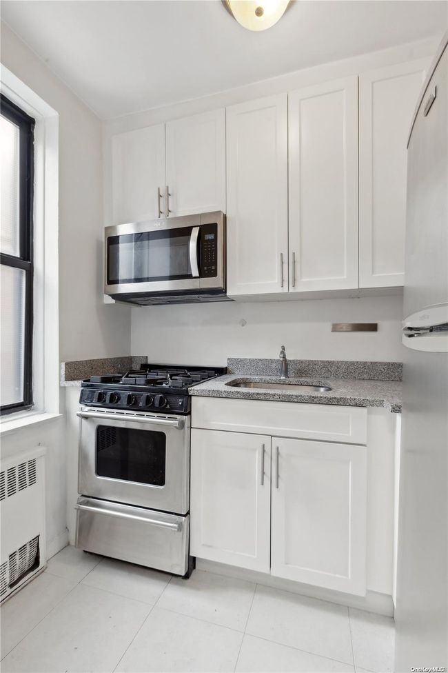 APT-4M - 103-25 68 Th Ave, Home with 1 bedrooms, 1 bathrooms and null parking in Forest Hills NY | Image 11