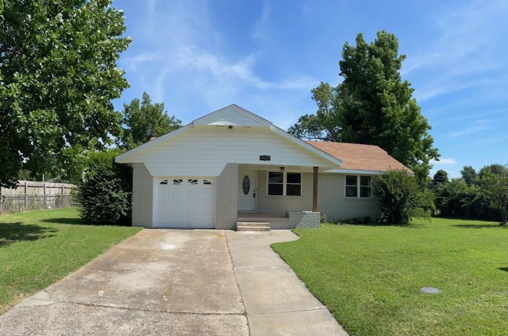 Larry St, Choctaw, OK 73020