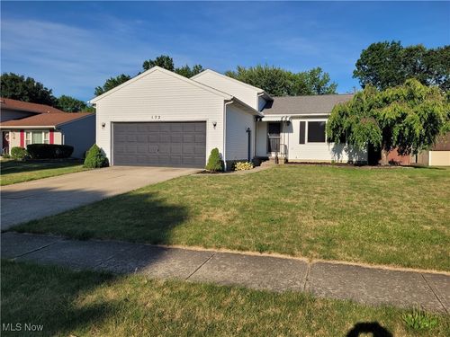 172 Xavier St, Elyria, OH, 44035-8800 | Card Image